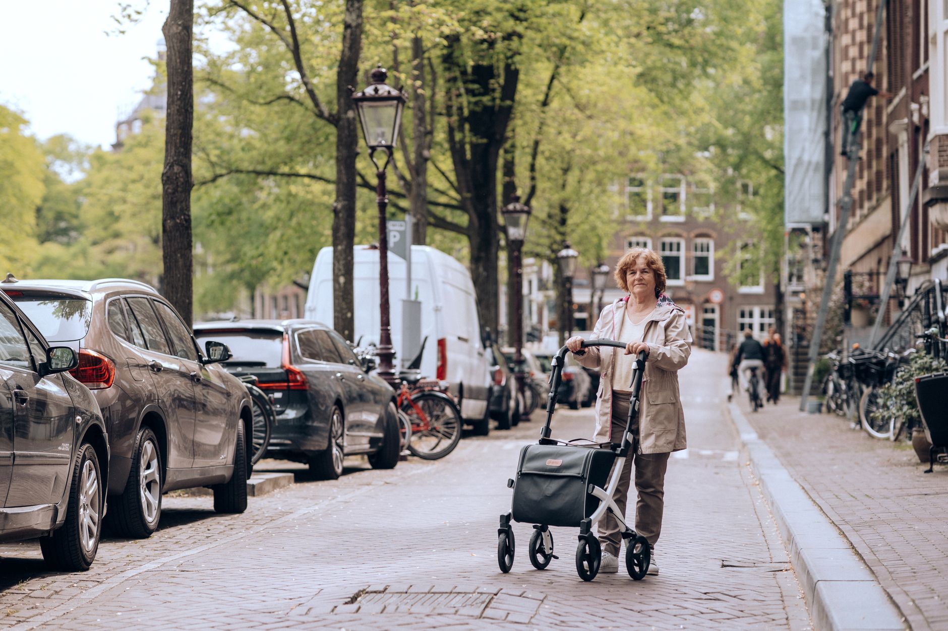 9 Ways Caregivers Can Support Mobility Without Taking Over