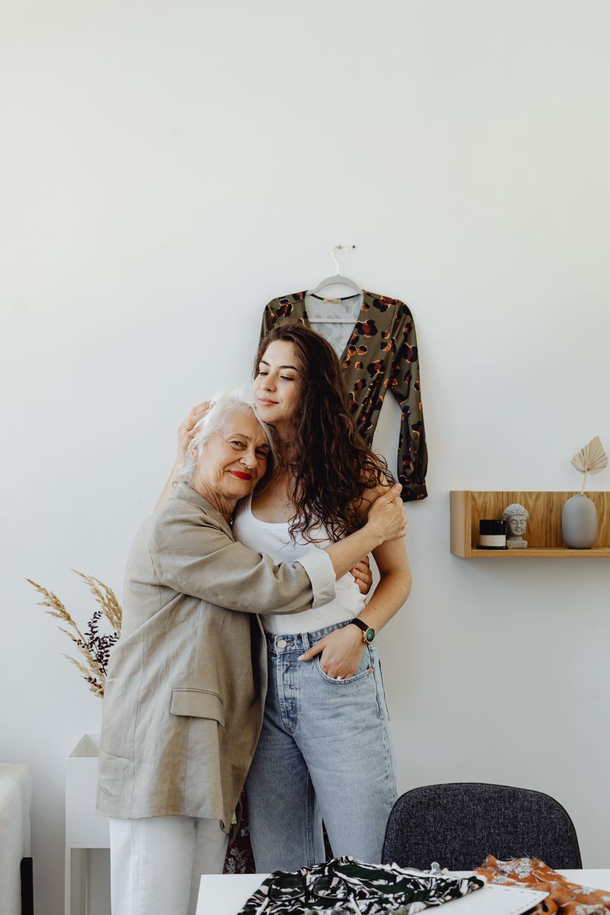 8 Ways to Help an Aging Parent Feel Less Lonely