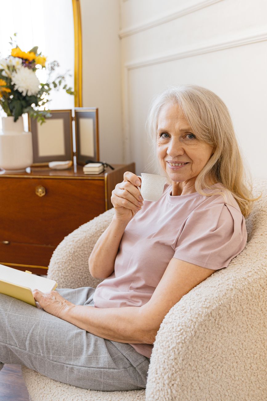8 Ways to Stay Hydrated and Eat Well as You Get Older